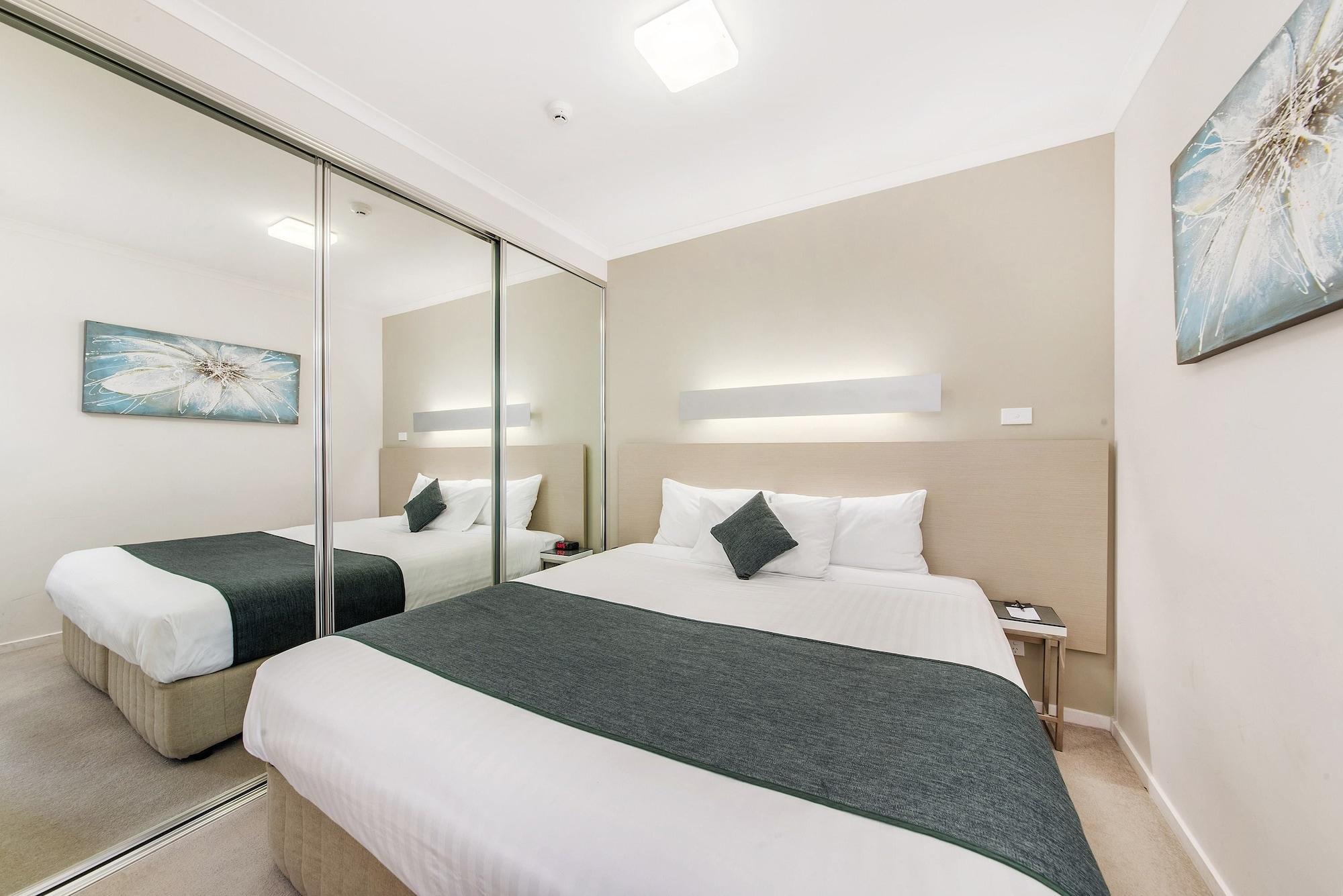 Abode Tuggeranong Aparthotel Canberra Exterior photo