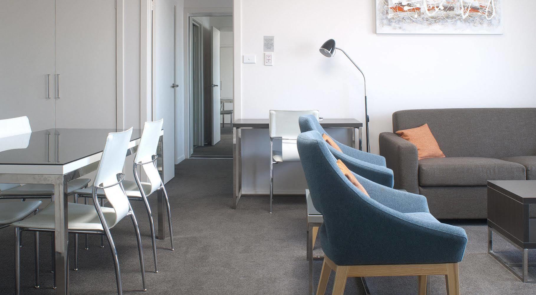 Abode Tuggeranong Aparthotel Canberra Exterior photo