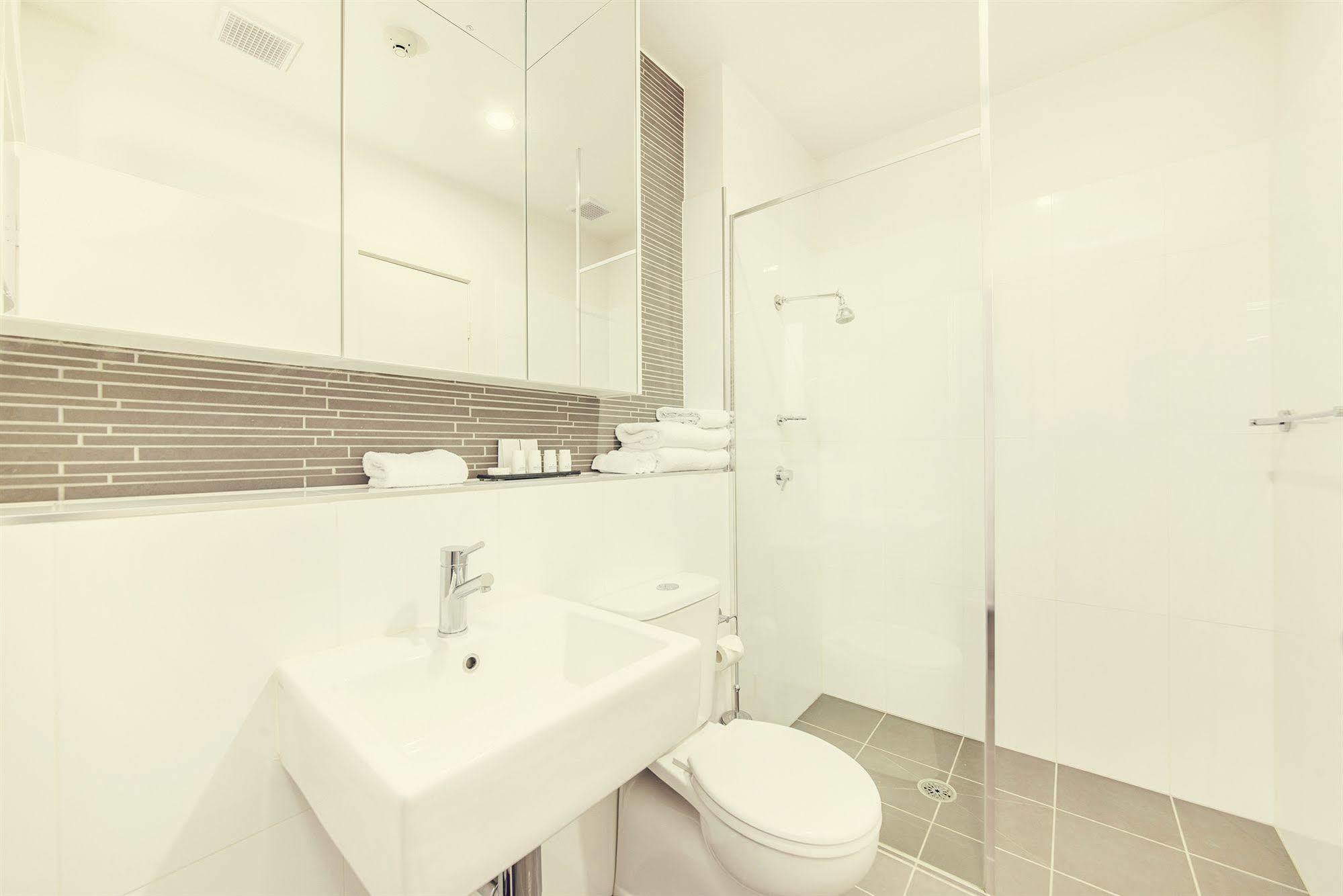 Abode Tuggeranong Aparthotel Canberra Exterior photo