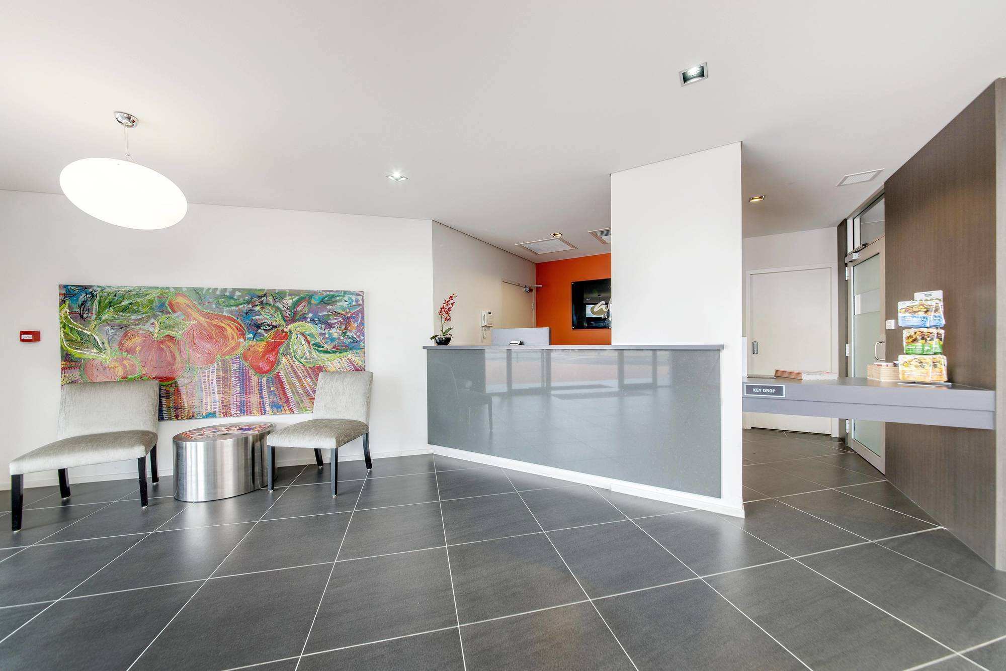 Abode Tuggeranong Aparthotel Canberra Exterior photo